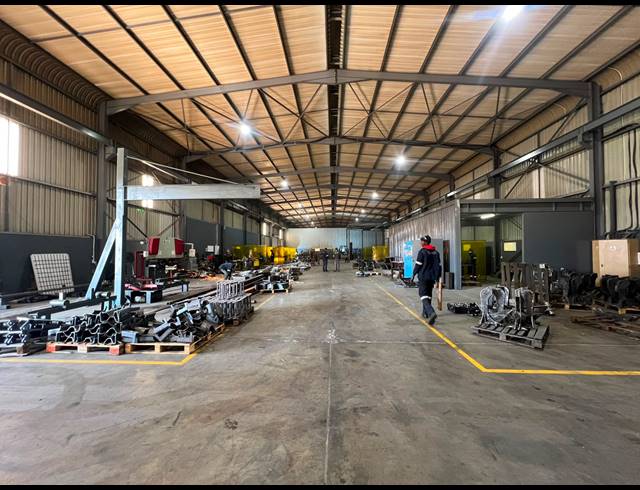 5,646M² WAREHOUSE TO LET IN KNOPJESLAAGTE